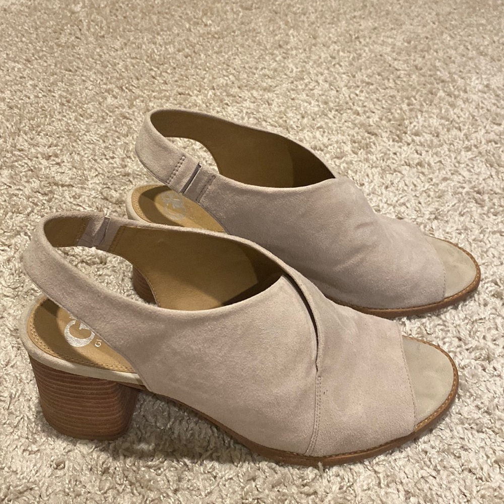 Gianni Bini Tan Suede Heels size 11